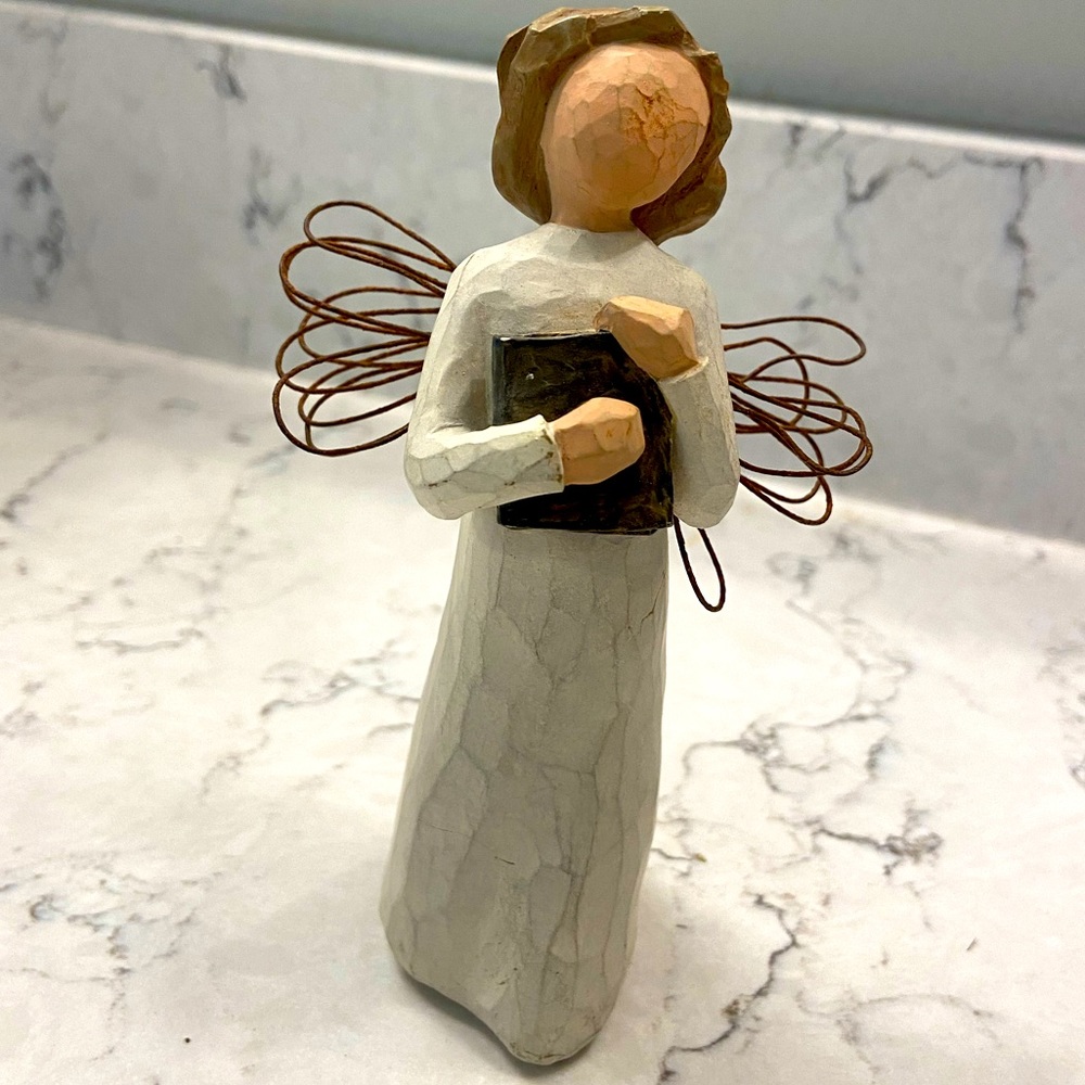 Willow Tree Angel of Learning figurine